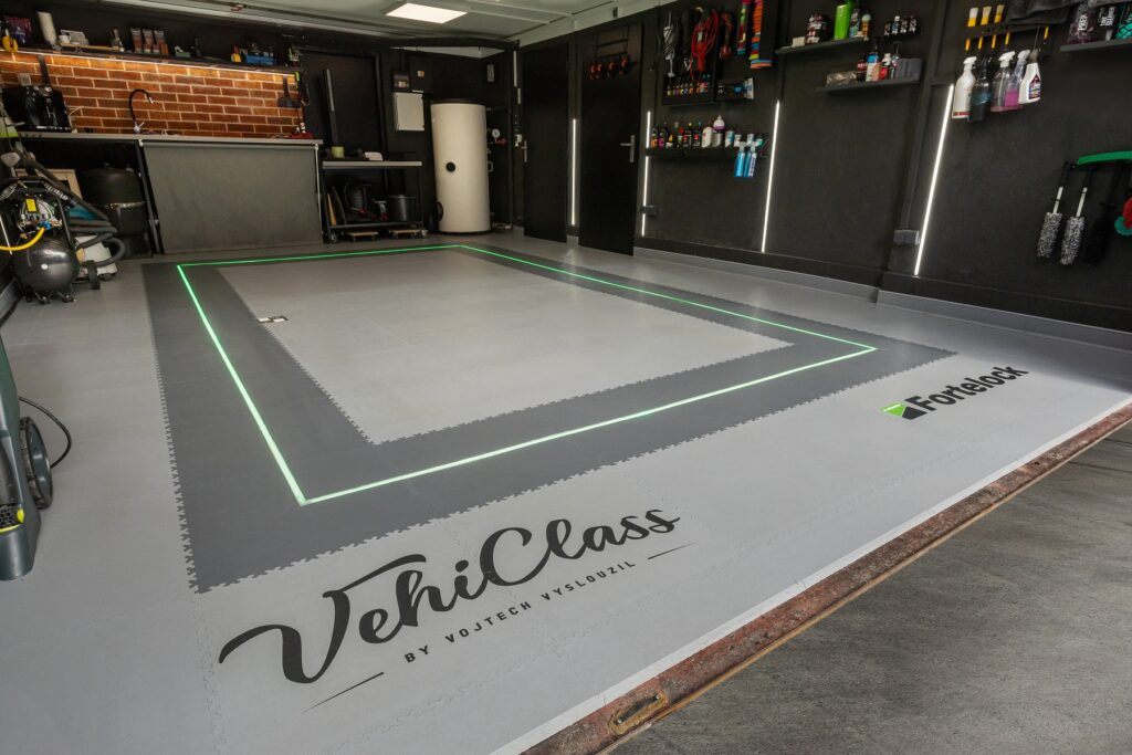 Vehiclass detailing workshop, Czech Republic